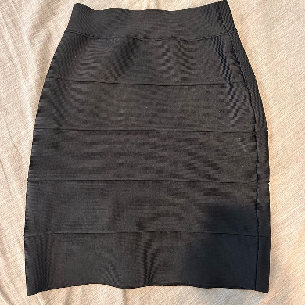 BCBG Black Ribbed mini skirt